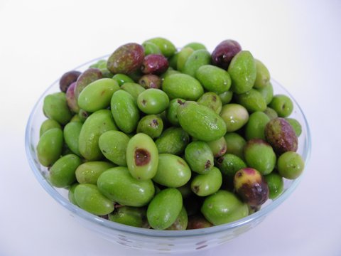 Raw-olives-bowl5s