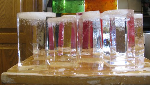 perfectly clear large ice cubes