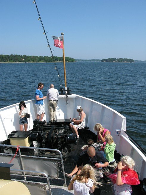 Stockholm harbor cruise2_tn