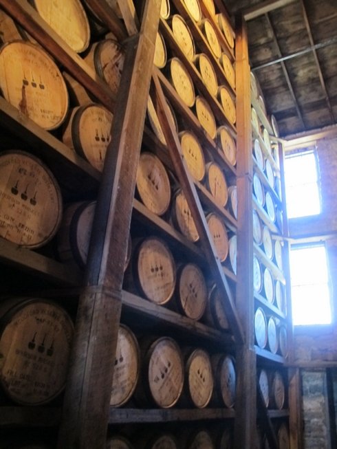 Woodford Reserve Distillery rickhouse3_tn