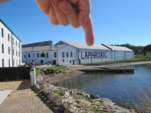 Pointing Laphroaig Distillery Islay Scotland_tn