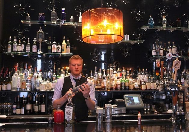Chez papa bartender