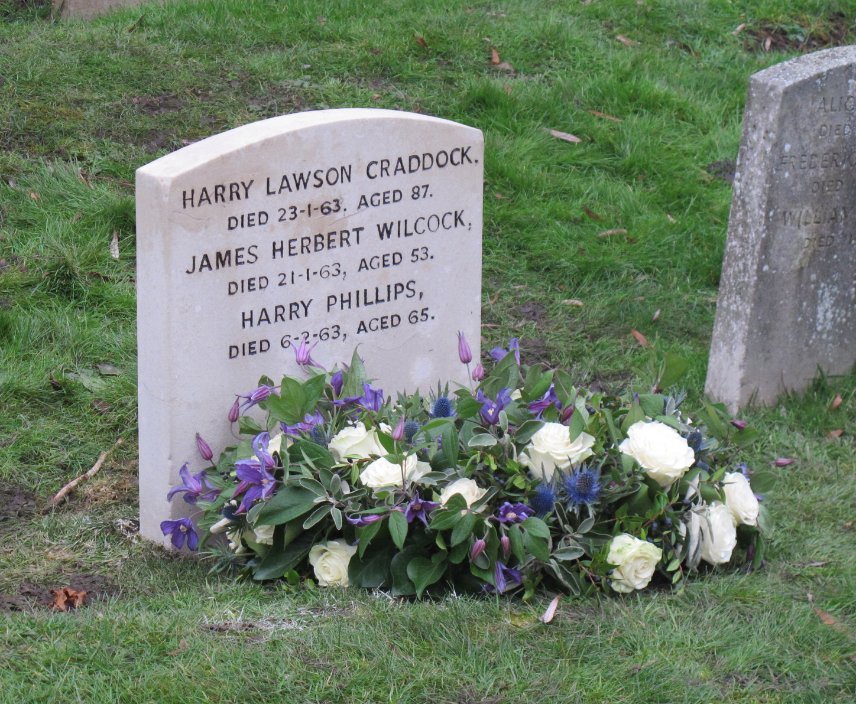 Harry Craddock Tour gravestone