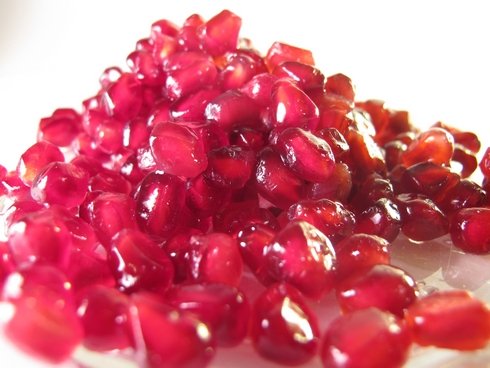 Pile of grenadine seeds_tn