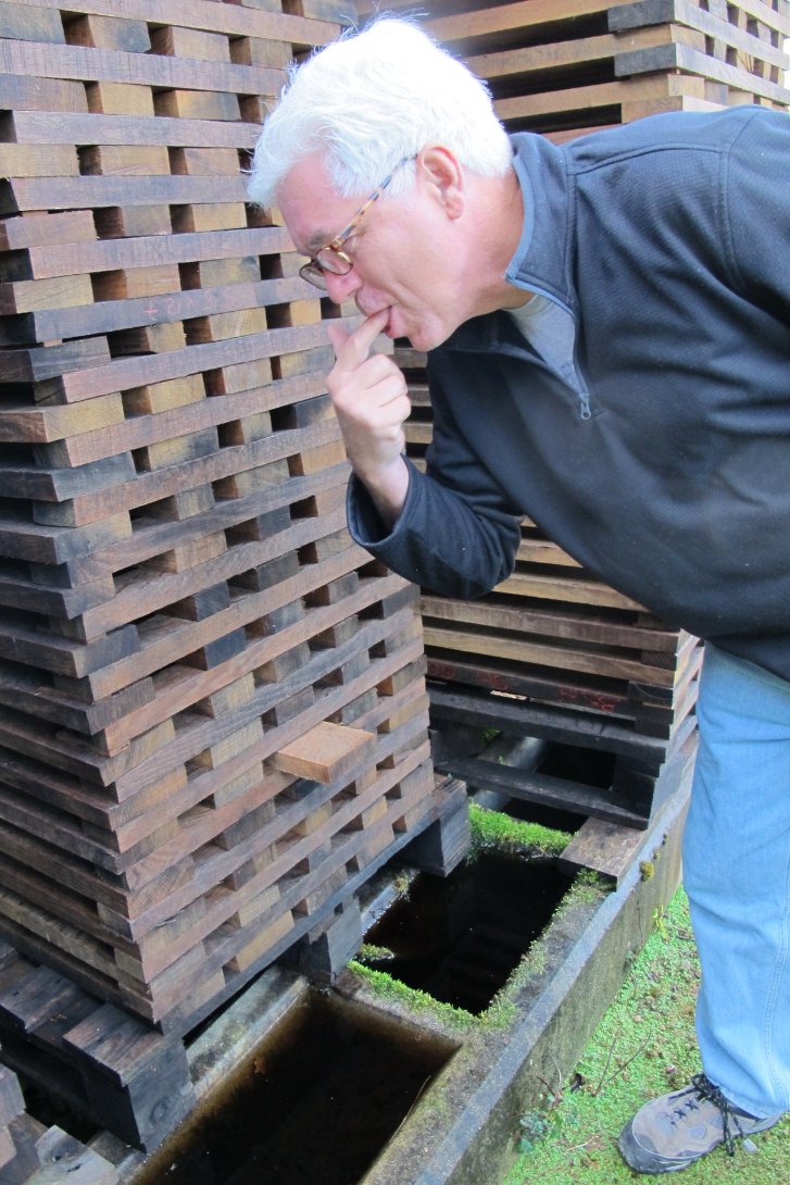 Pool of tannins M Gilles Bartholomo Cooperage Armagnac