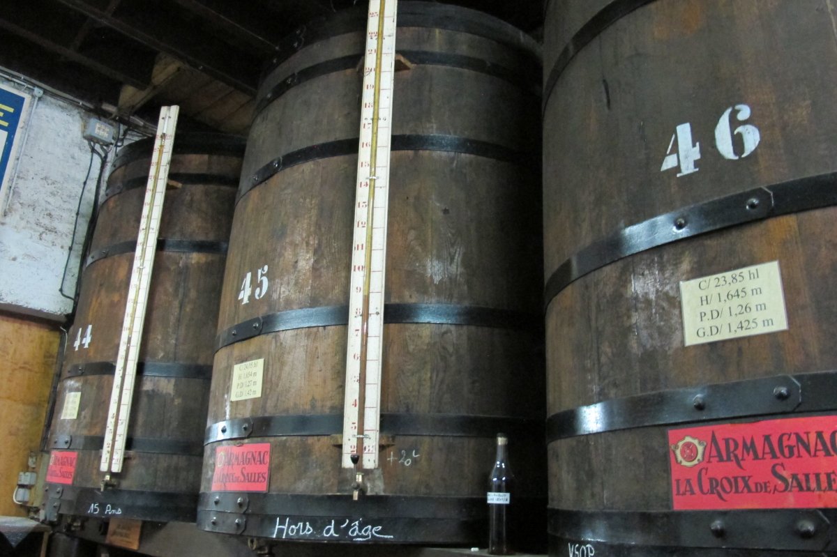 Blending tanks Armagnac Dartigalongue