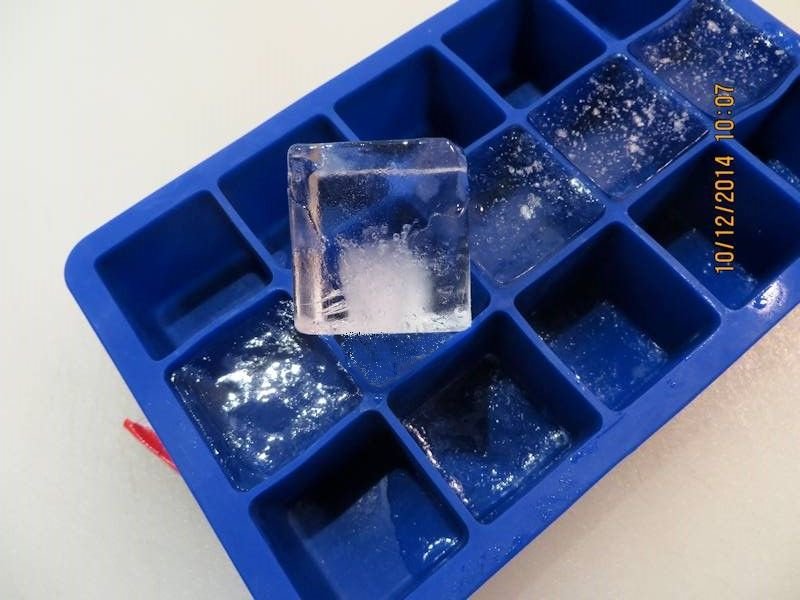 Image.4.air.in.slow.freeze.tray