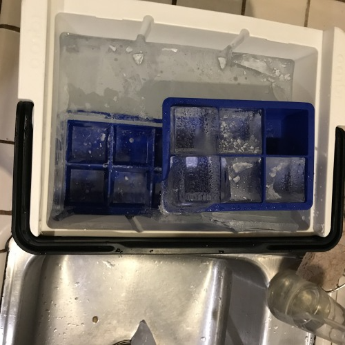 Double stacked trays with holes7