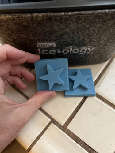 Stars in clear cubes13