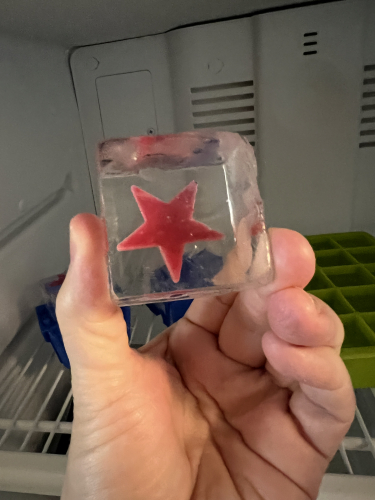 Stars in clear cubes2